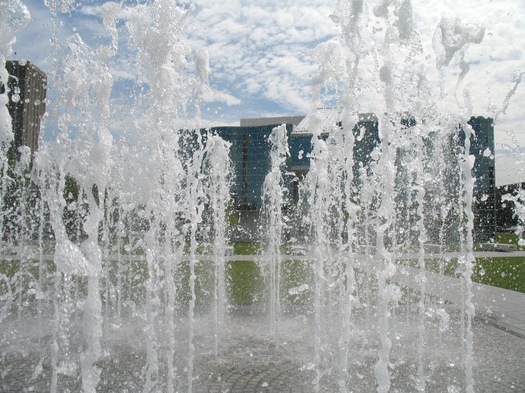 UAlbany walkthrough fountain in water