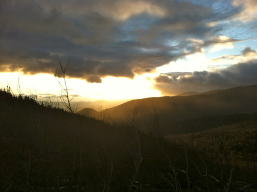 high peaks Bear Den Mountain sunrise