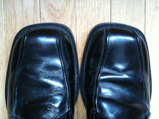 scuffed mens dress shoes