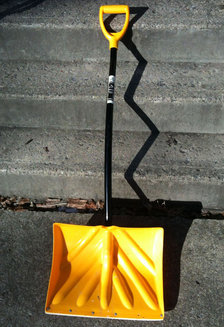 angle handle snow shovel