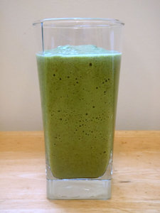 green smoothie by flickr user joyosity