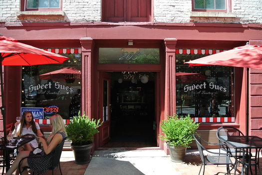 Sweet Sue's exterior on River Street in Troy