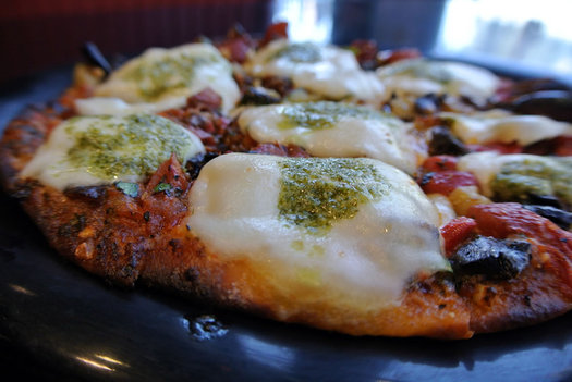 a better bite naan pizza mediterranean closeup