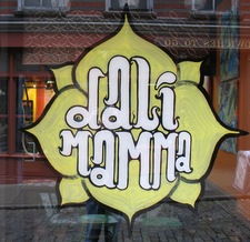 dali mamma window sign