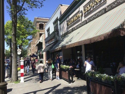 Saratoga Springs downtown Broadway sidewalk 2015-June