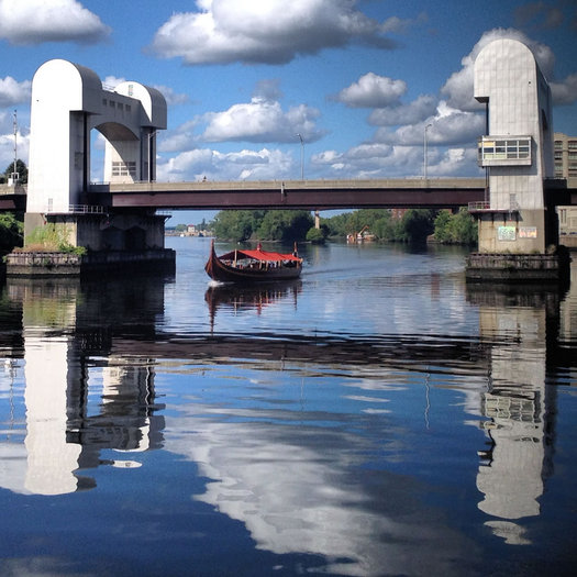 viking ship under Green Island Bridge