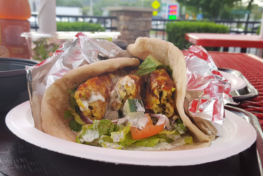 zaitoon kitchen chicken wrap