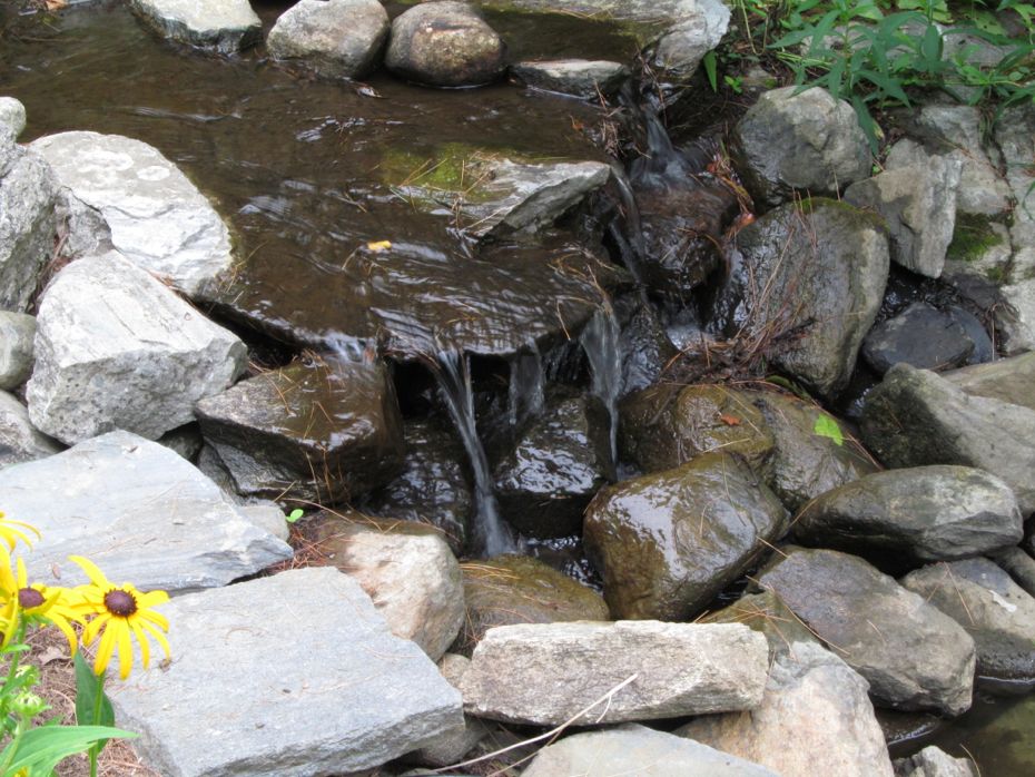 Bershire Garden - waterfall.jpg