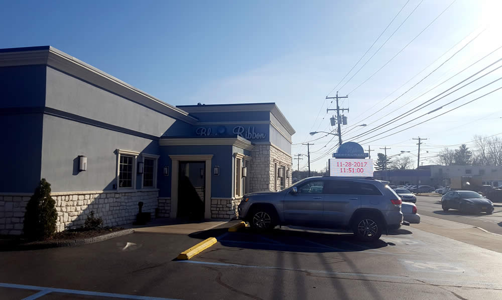 Blue Ribbon diner Schenectady exterior