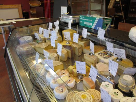 Cheese Traveler cheese case 1.jpg