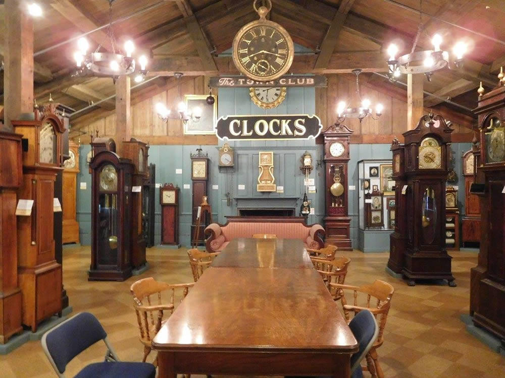 Connecticut_Julie_Madsen_clock_museum.jpg