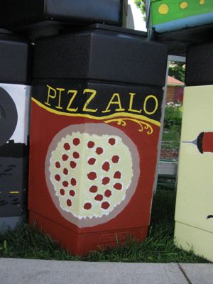 DelawareAvePizzaTrashCan.jpg