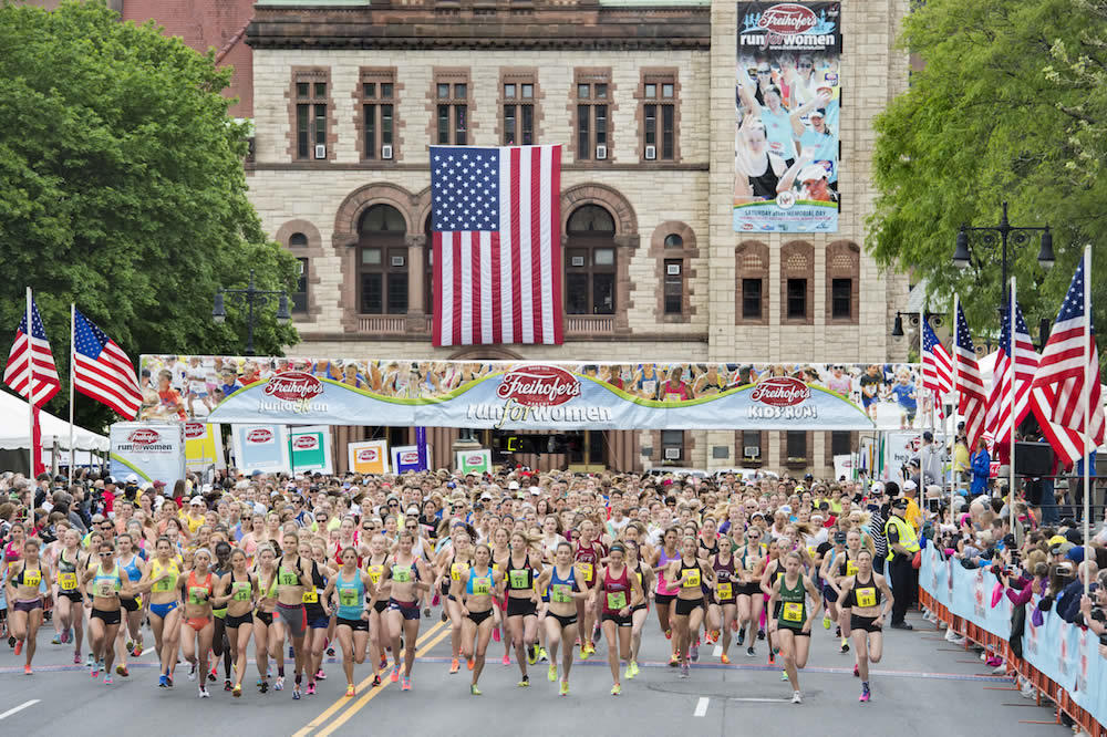 Freihofers Run For Women start 2017