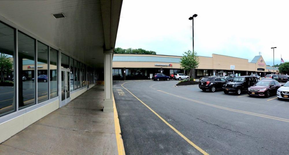 Hannaford Plaza Albany corner 2018-June