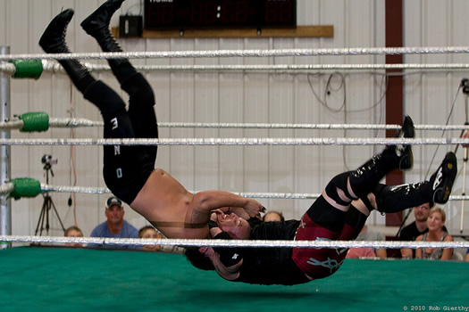 IYFW amateur wrestling slam