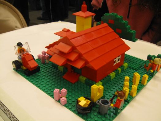 Lego little red barn.jpg