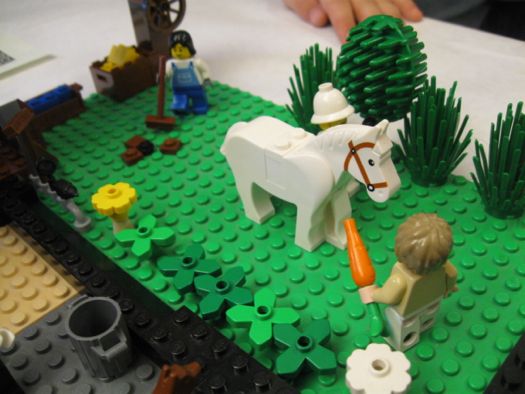 Lego racecourse horse:carrot .jpg