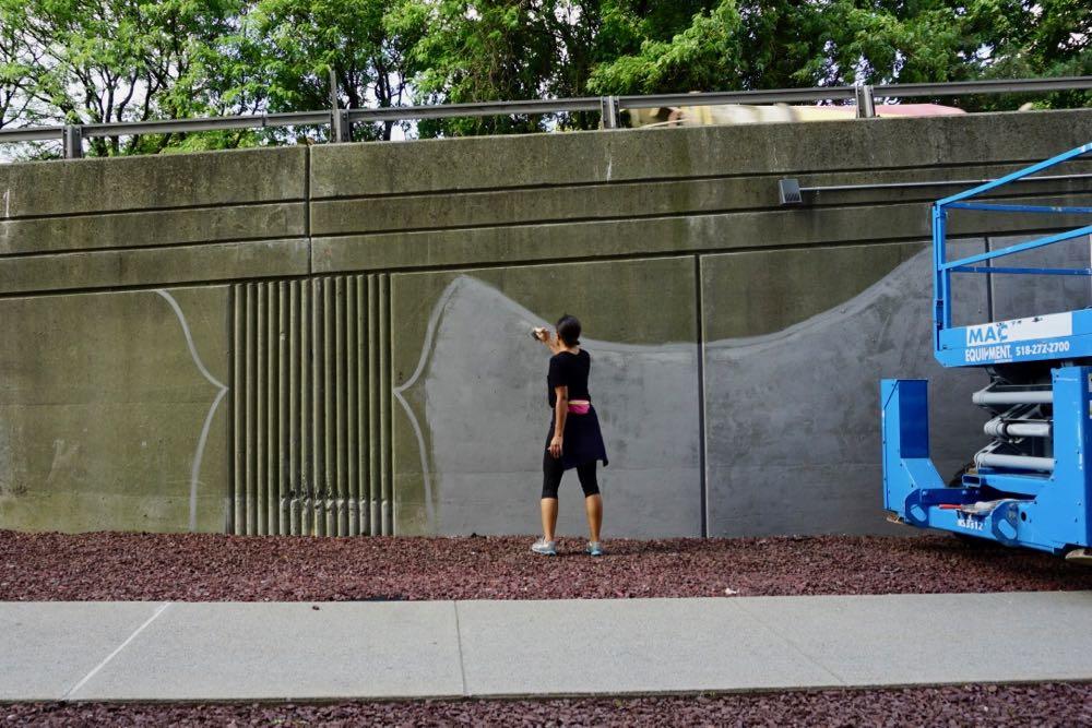 Liz Zunon Clinton Ave ramp mural in progress 2018-08-14