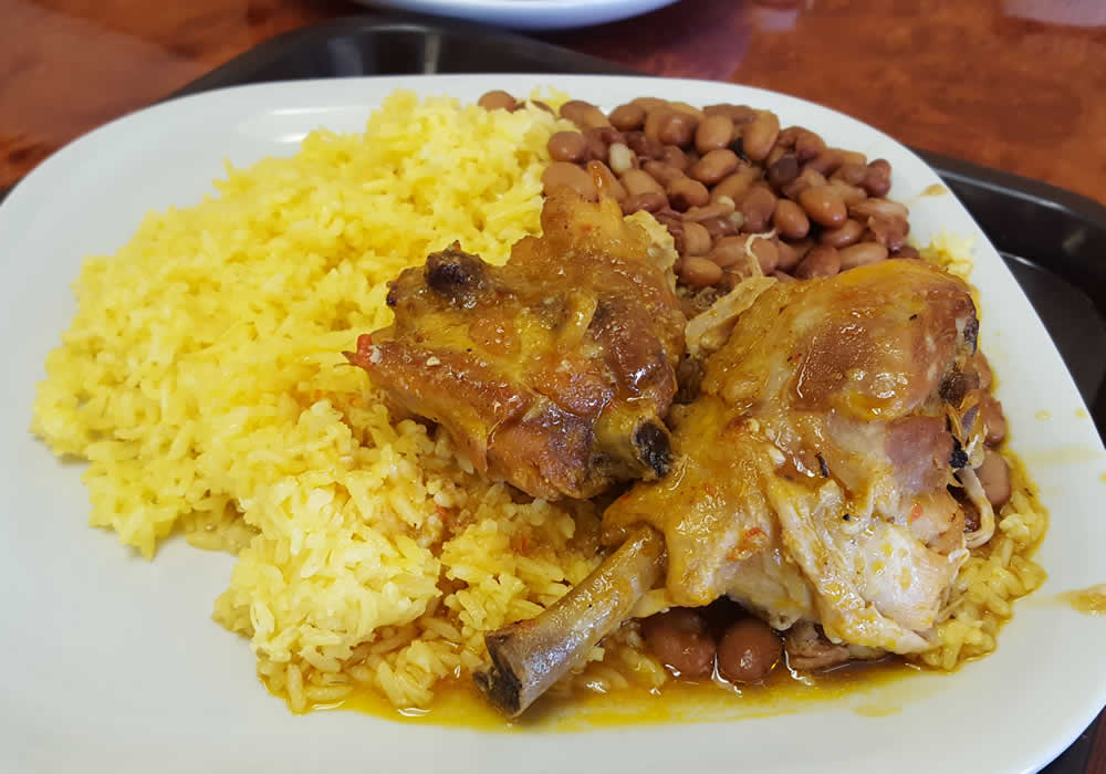 Mi_Ecuador_chicken_rice_beans.jpg