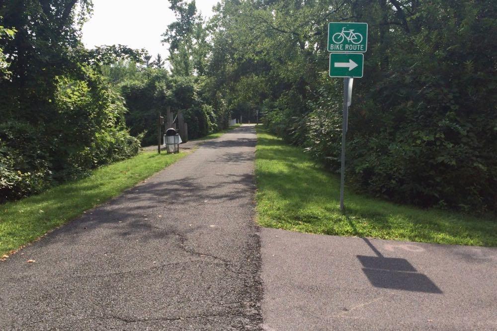 Mohawk Hudson Bike-Hike Trail bike route sign