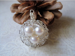 Pearl pendant.jpg