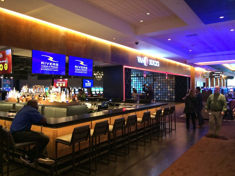 rivers casino schenectady bar