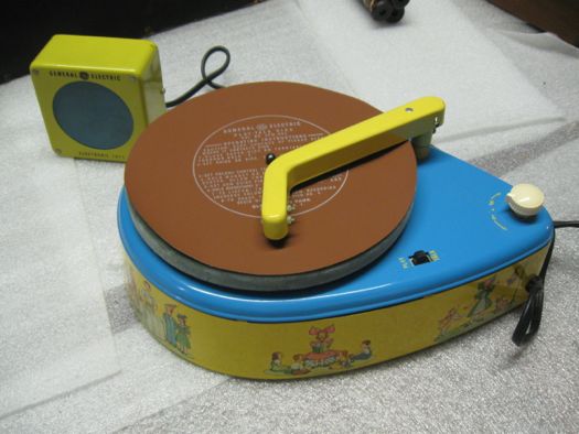 Schenectady museum - kids magnetic recorder.jpg