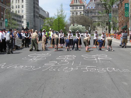 Tulip Festival 2011 street sweeping 1.jpg