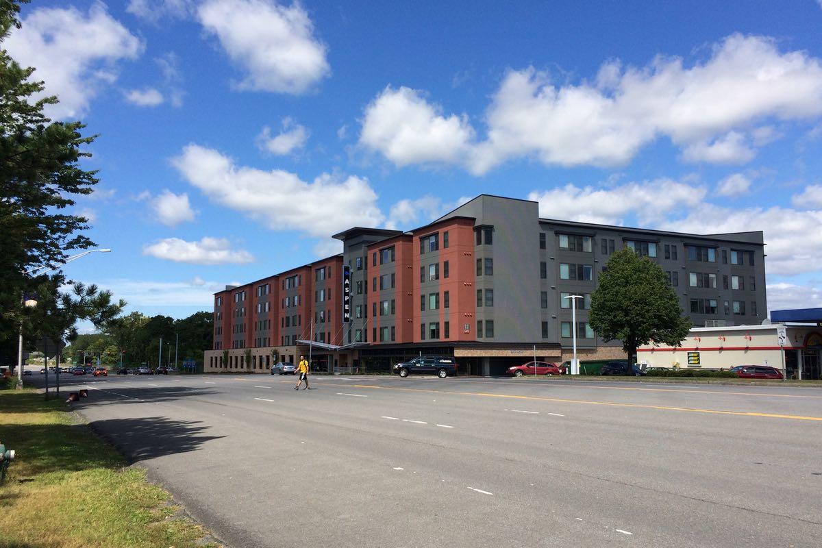 Washington Ave Albany near Aspen private dorm 2016-September