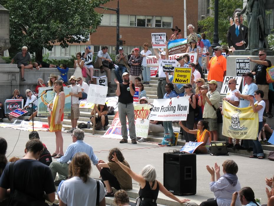anti-fracking_rally_2012-08-27_0283.jpg