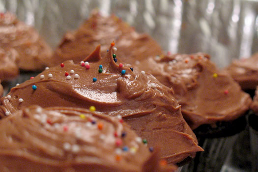 aoa birthday 3 cupcakes closeup