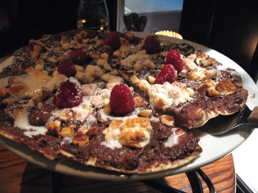 Aperitivo dessert pizza