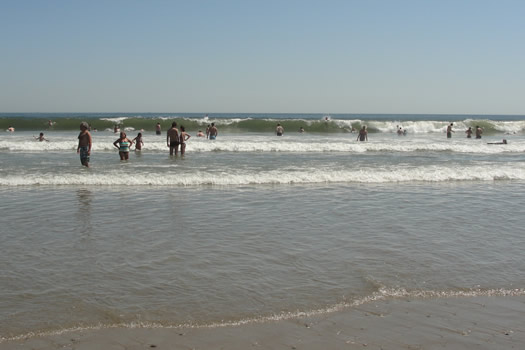 rhode island beach waves