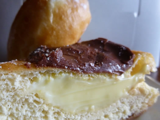 bella_napoli_boston_cream_donut_cross_section.jpg