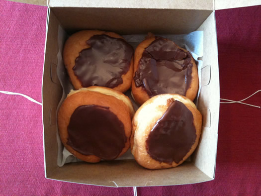 bella napoli boston cream donuts in box