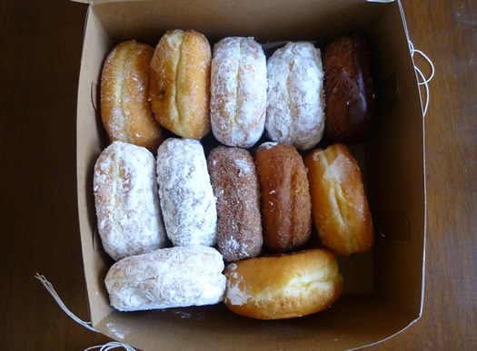 bella_napoli_donuts_in_box.jpg