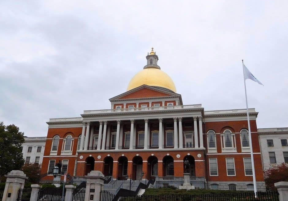 boston_julie_madsen_Massachusetts_State_House_freedom_trail.jpg