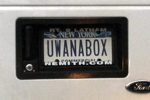 bumper_gawking_UWANABOX_via_Rich.jpg