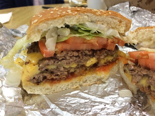 burger_chain_tasting_fiveguys_burger_cross_section.jpg