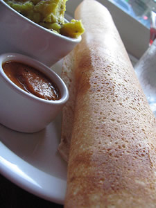 dosa and sauce