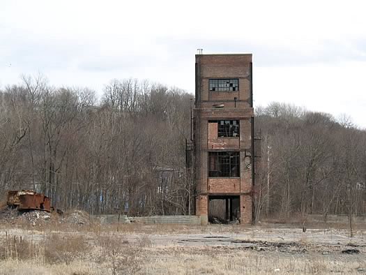 elot_recycling_across_road.jpg