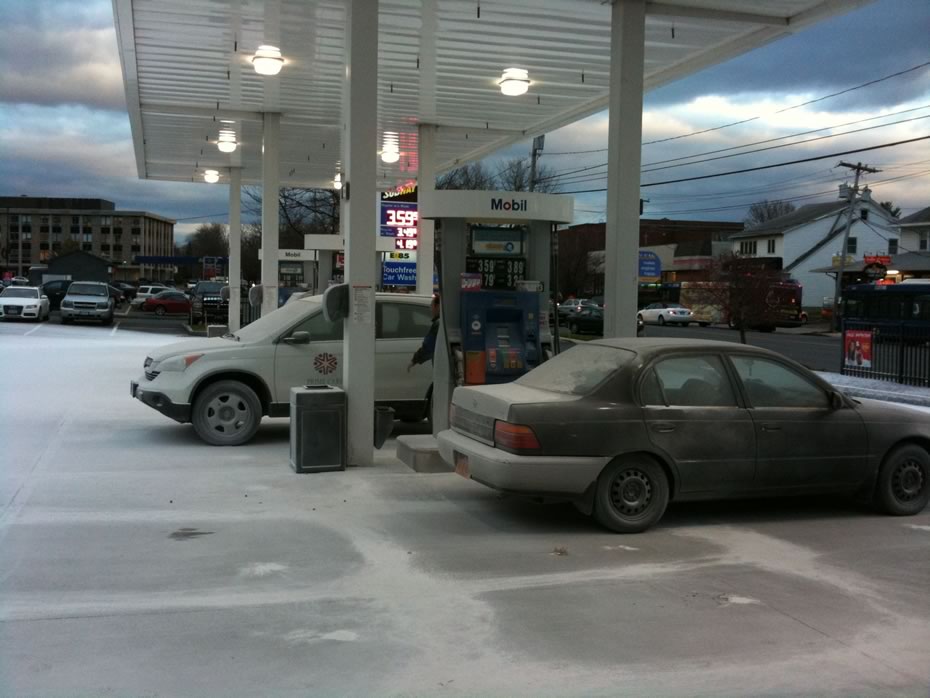 gas_station_fire_suppression_cars_at_pump.jpg