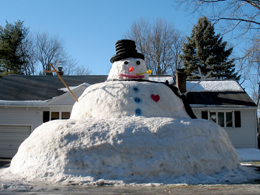 giant guilderland snowman