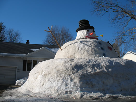 giant guilderland snowman 2