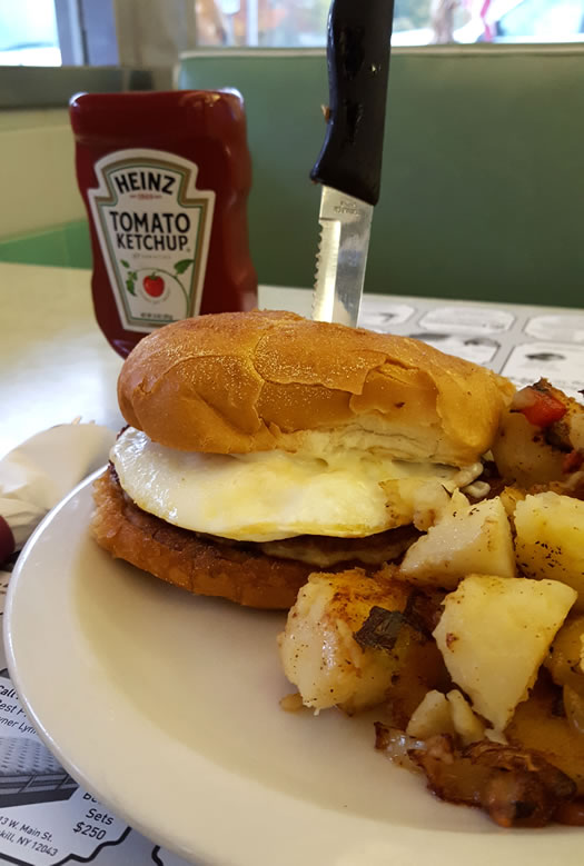 gibby's diner breakfast sandwich