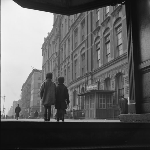 gordon_parks_street_scene-_two_children_walking_harlem_ny_1943.jpg