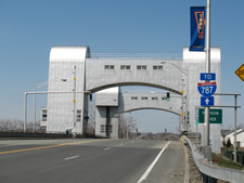 green island bridge roadway