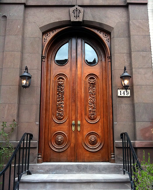 handsome door troy near washington park