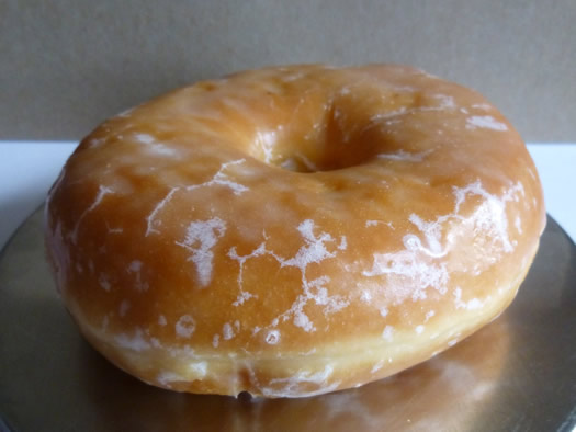 hannaford_best_dozen_glazed_donut.jpg