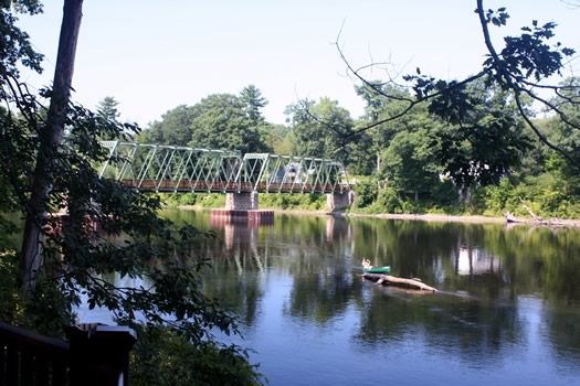 Hudson Crossing Park river